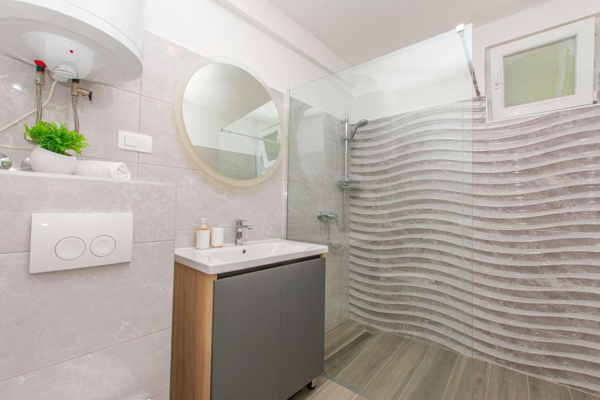 Apartment Petea Omiš Eksteriør bilde