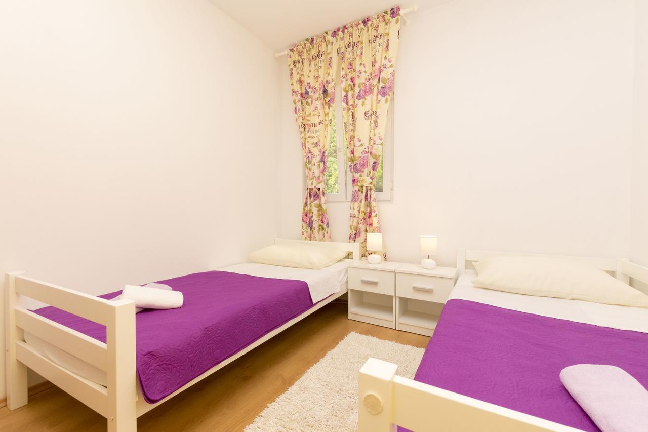 Apartment Petea Omiš Eksteriør bilde