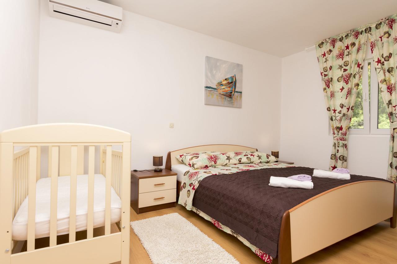 Apartment Petea Omiš Rom bilde