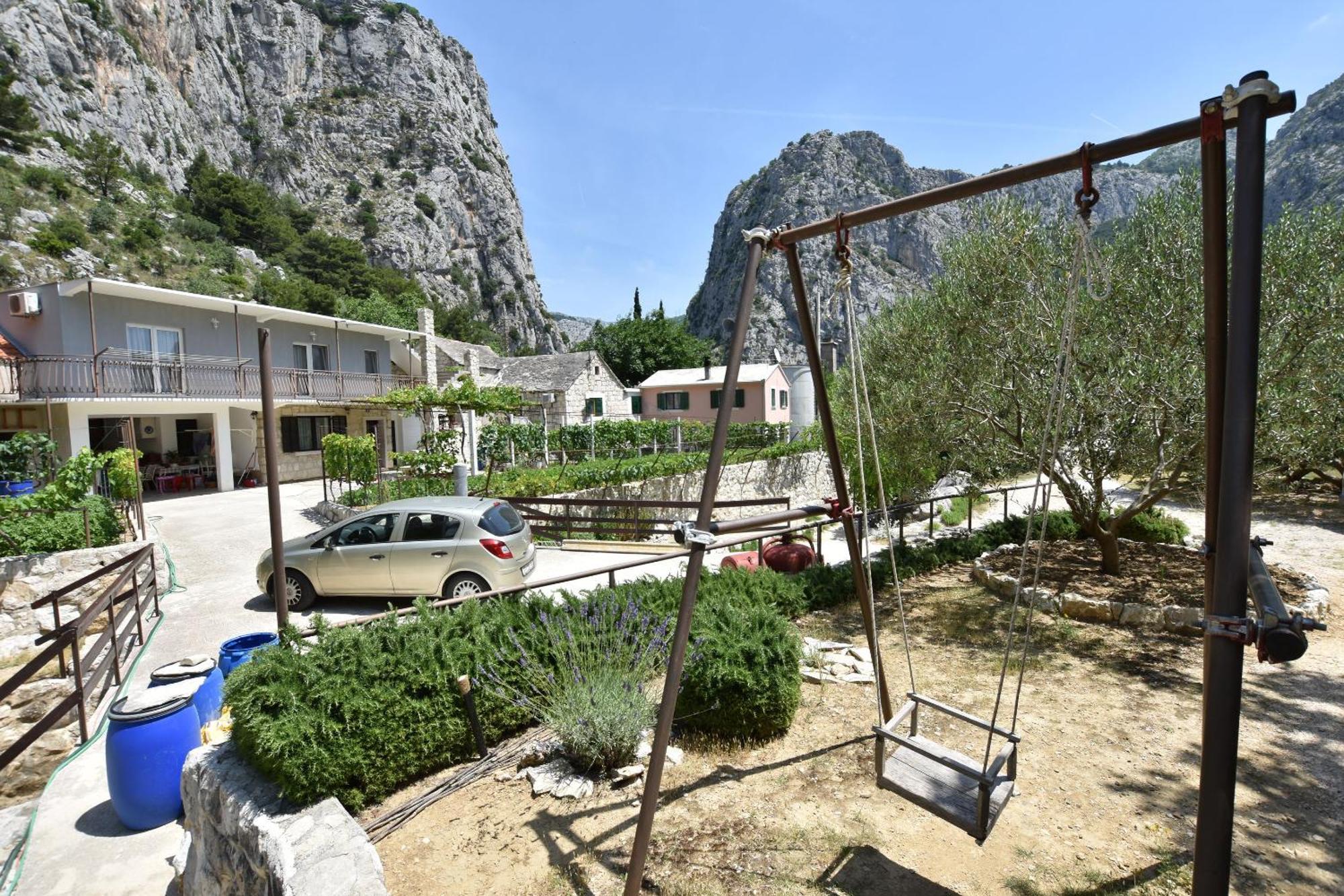 Apartment Petea Omiš Eksteriør bilde
