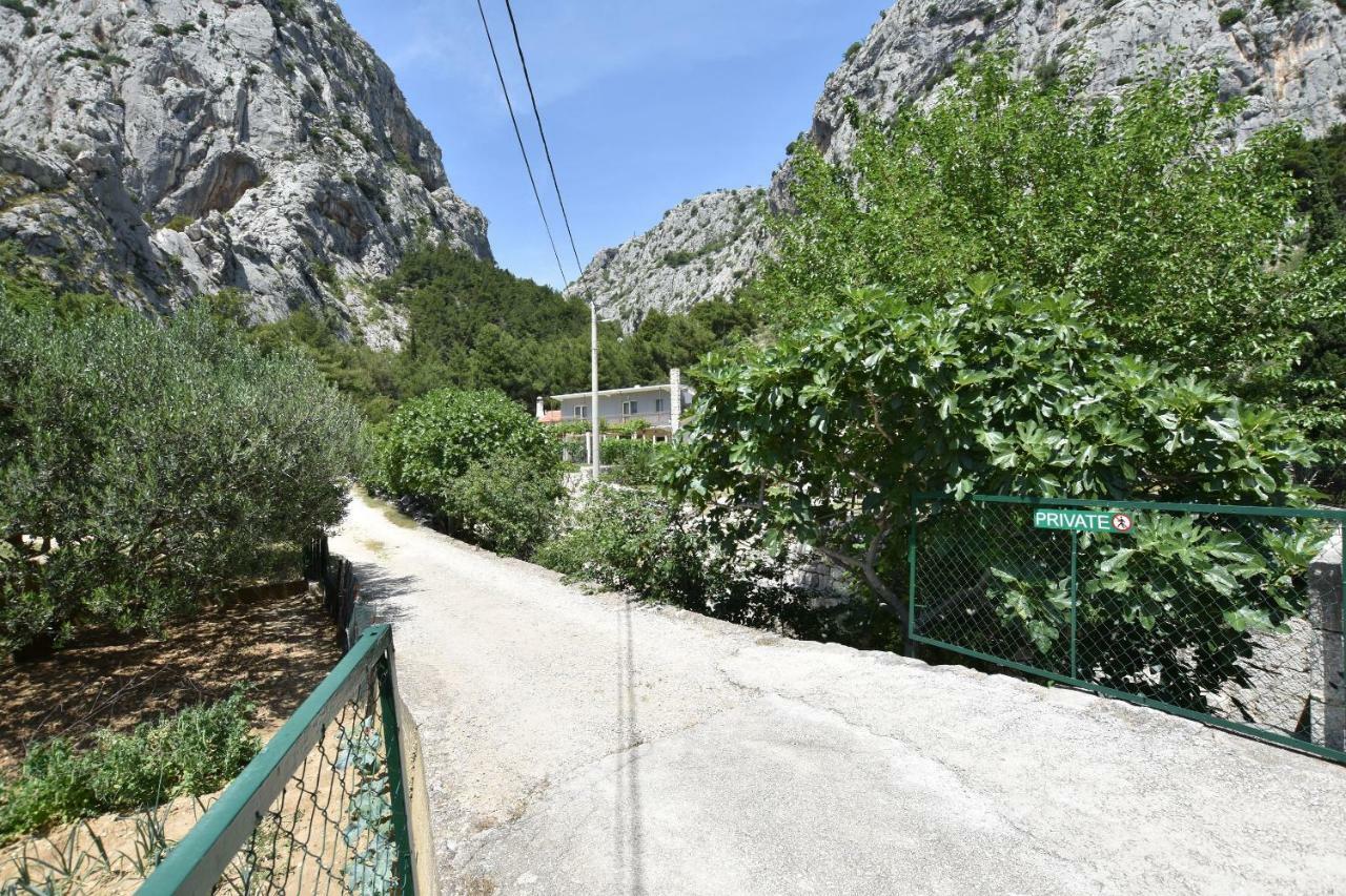Apartment Petea Omiš Eksteriør bilde